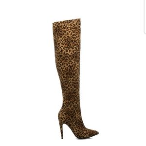 Leopard boots